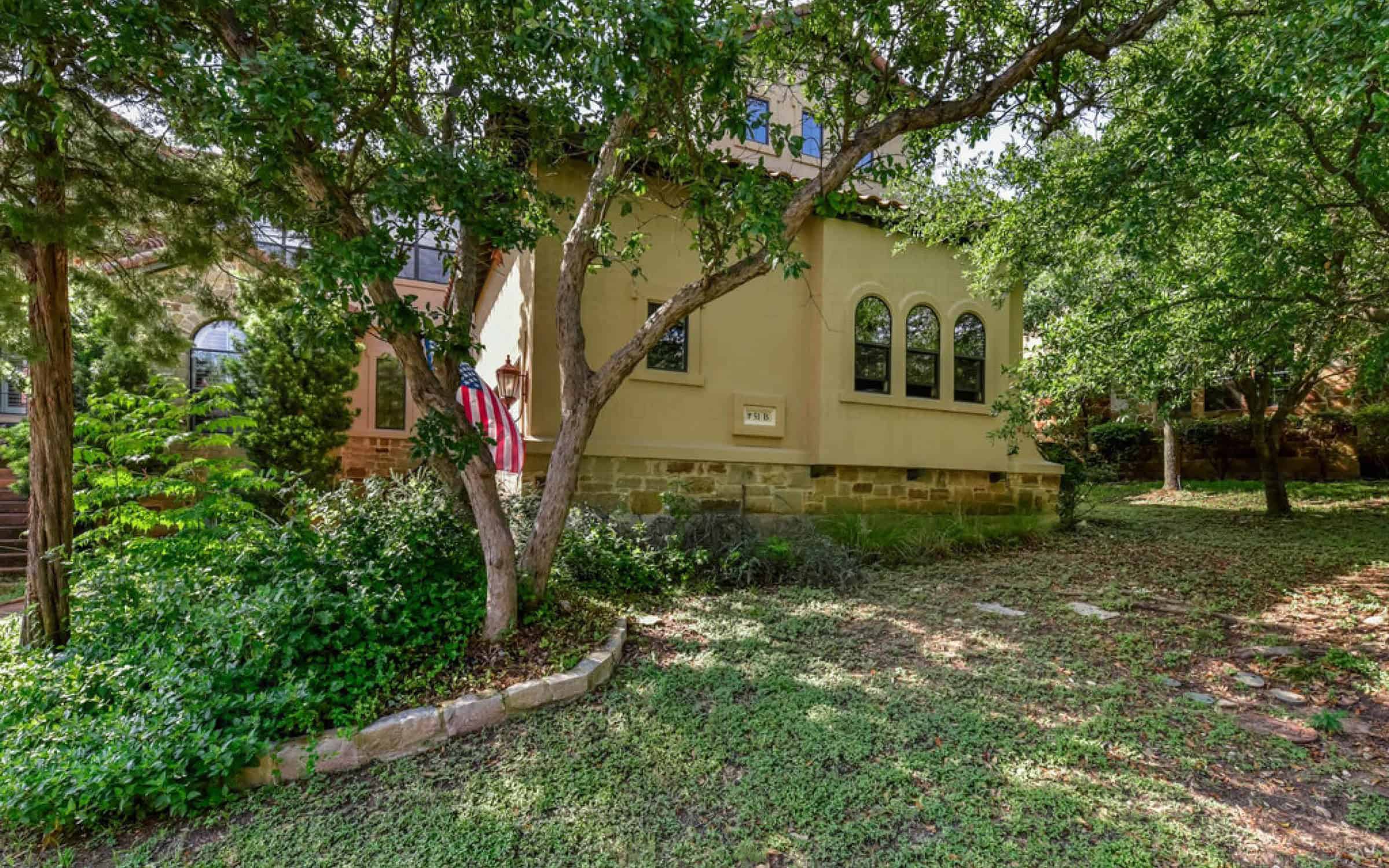 yard outside liberty park austin house